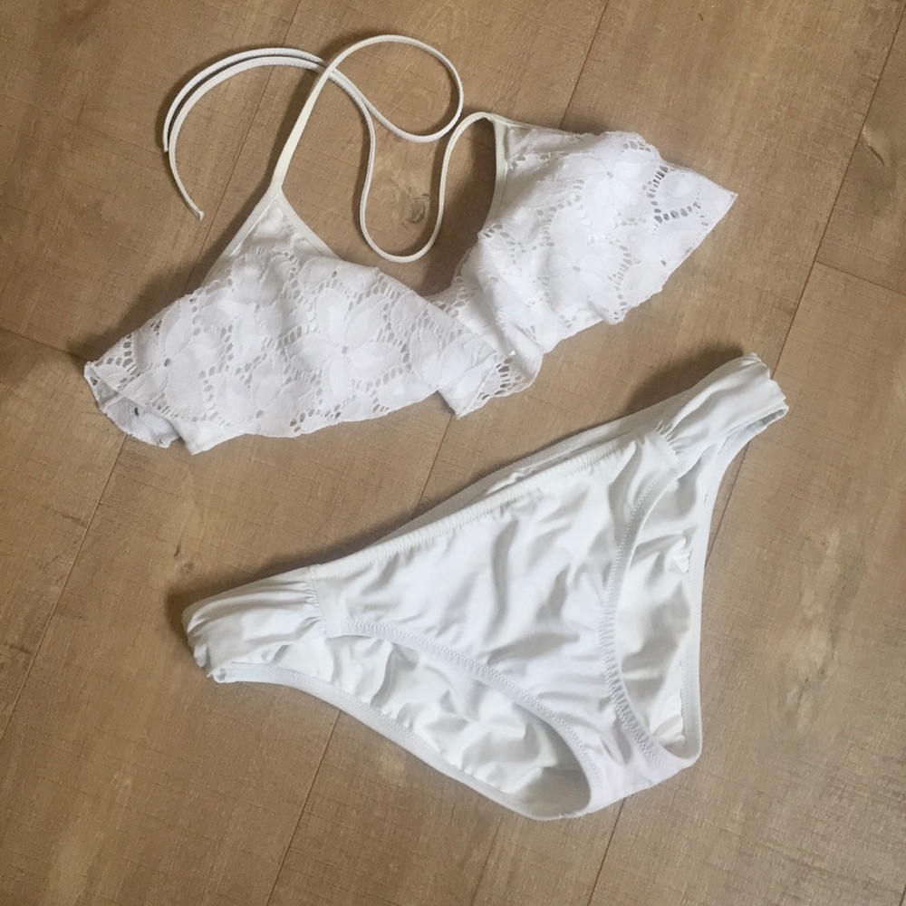👙 Victoria’s Secret Bikini - White